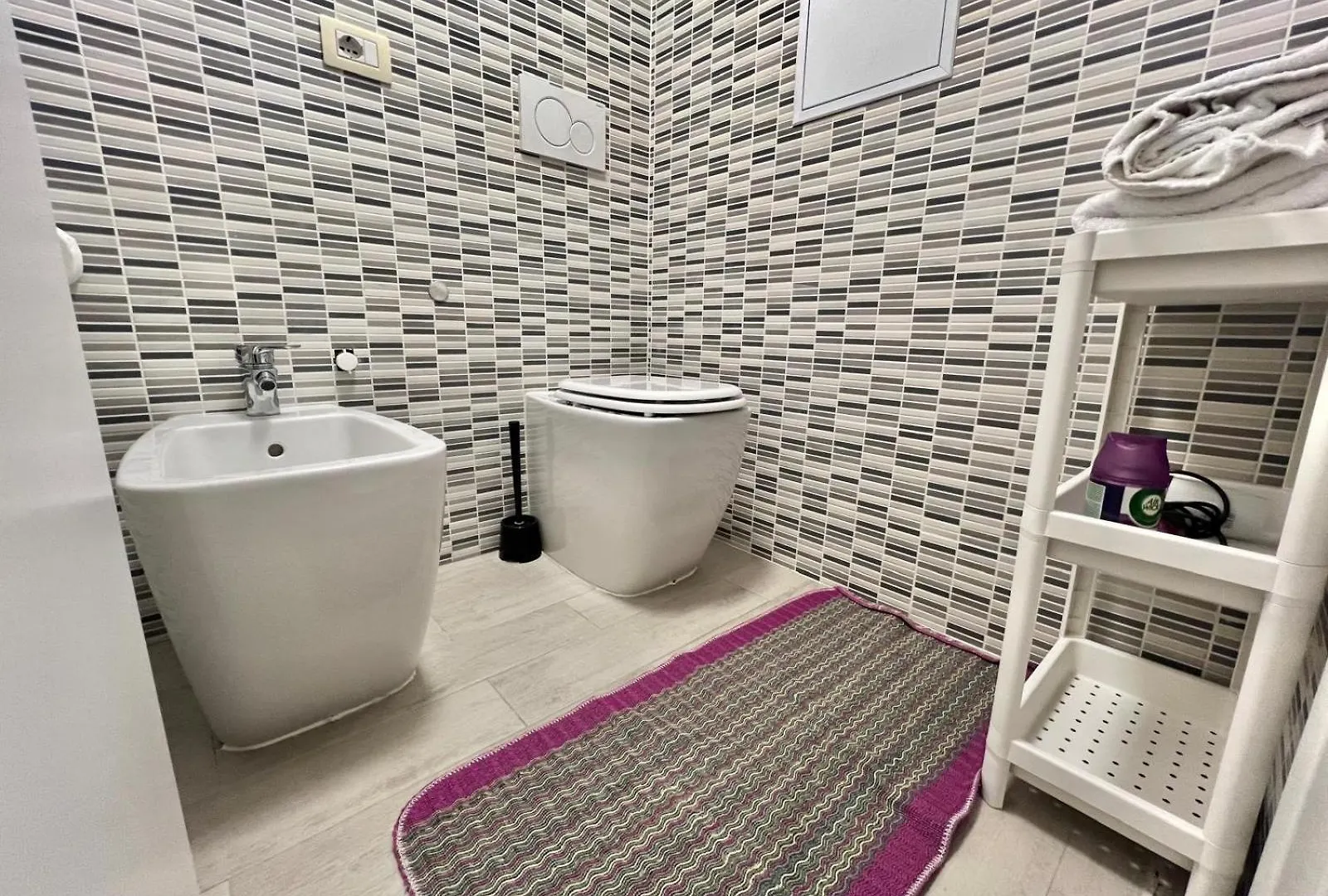 Apartment Abruzzi Home S&S, Graziosa, Accanto Metropolitana Verde Cologno Sud M2, Con Parcheggio Gratuito In Strada Cologno Monzese