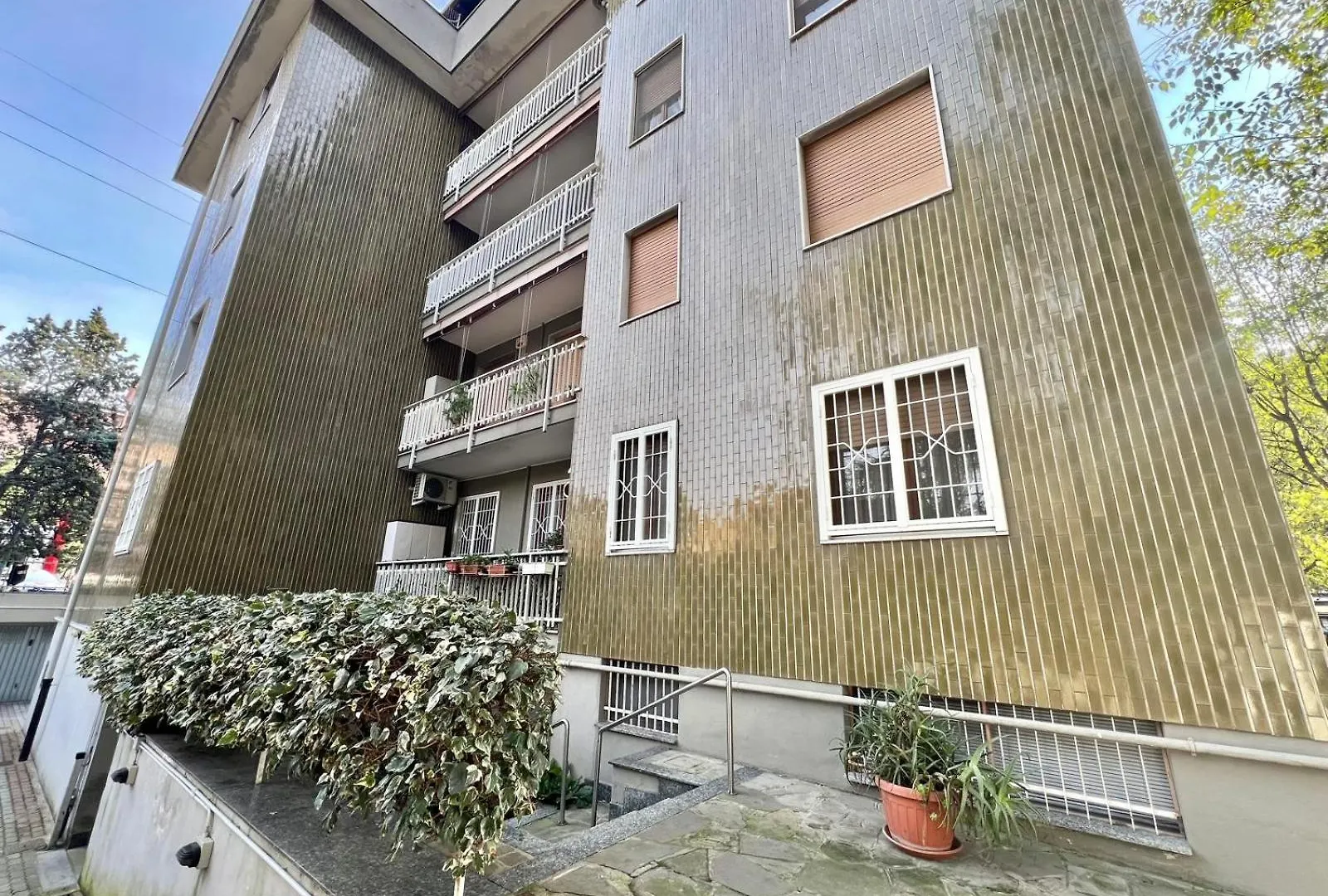 Abruzzi Home S&S, Graziosa, Accanto Metropolitana Verde Cologno Sud M2, Con Parcheggio Gratuito In Strada Cologno Monzese 0*,