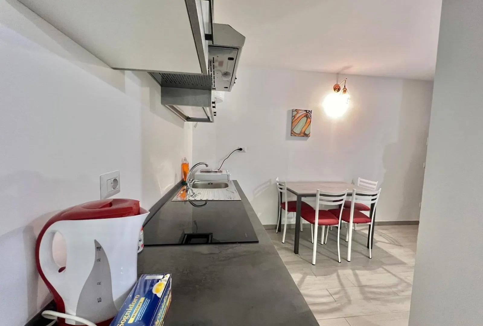 Apartment Abruzzi Home S&S, Graziosa, Accanto Metropolitana Verde Cologno Sud M2, Con Parcheggio Gratuito In Strada Cologno Monzese