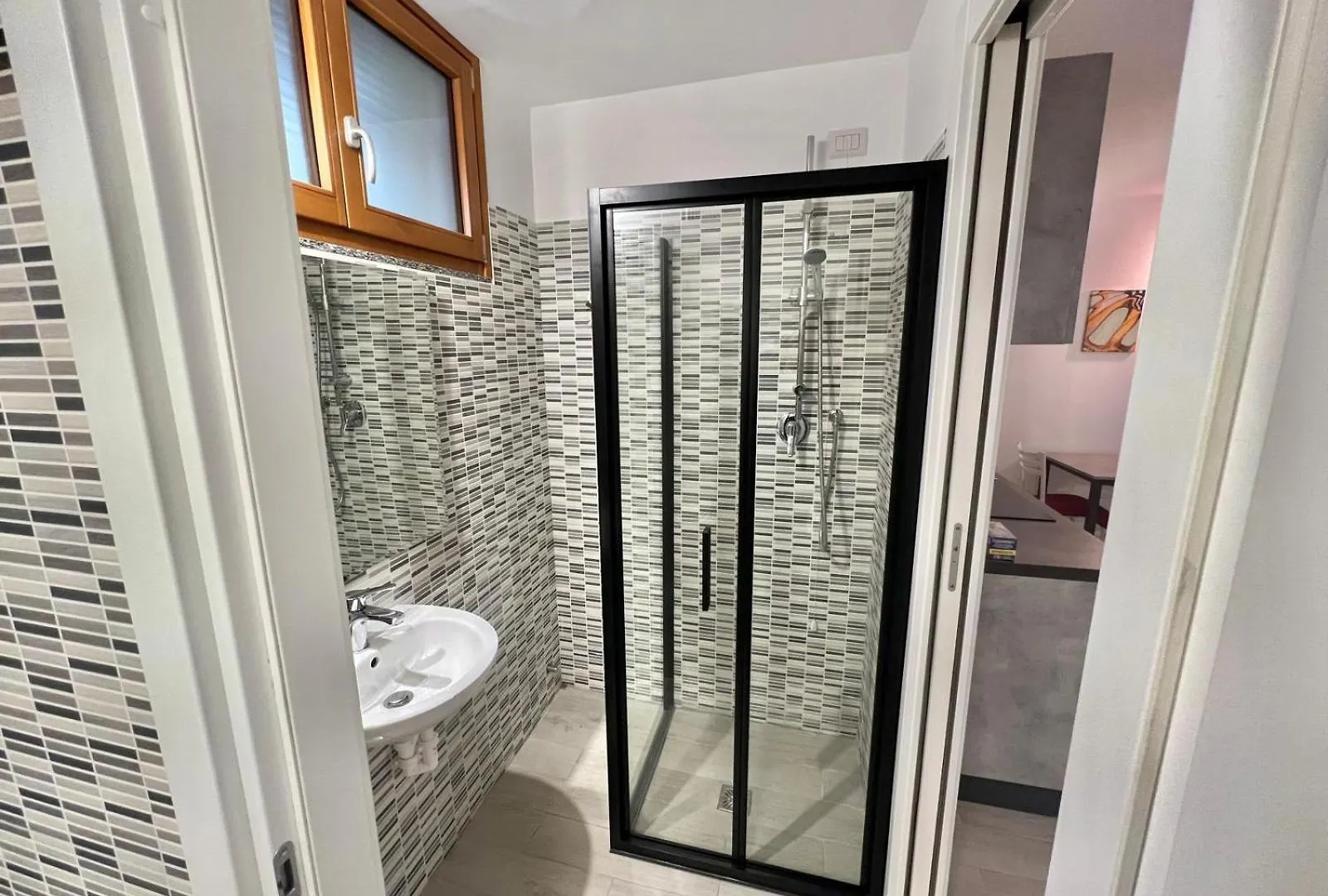 Abruzzi Home S&S, Graziosa, Accanto Metropolitana Verde Cologno Sud M2, Con Parcheggio Gratuito In Strada Cologno Monzese
