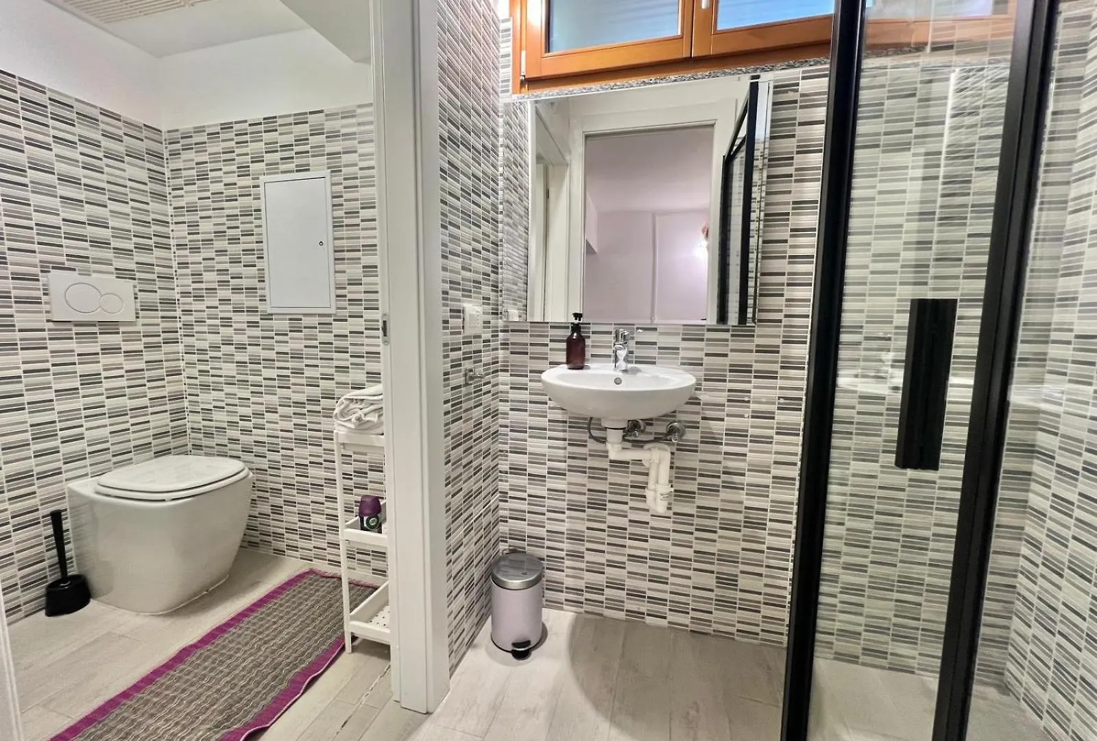 Apartment Abruzzi Home S&S, Graziosa, Accanto Metropolitana Verde Cologno Sud M2, Con Parcheggio Gratuito In Strada Cologno Monzese Italy